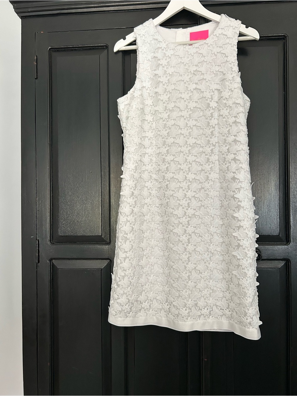 Lilly Pulitzer White Lace Appliqué  Knee Length Dress.